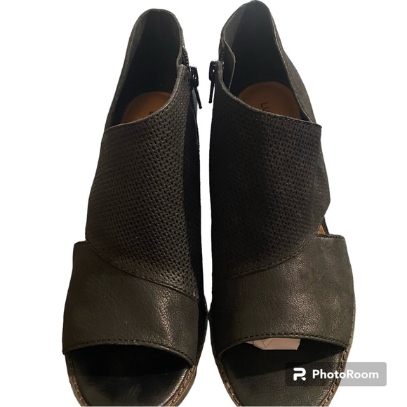 Black Lucky Brand size 8M cutout booties. - Picture 2 of 9